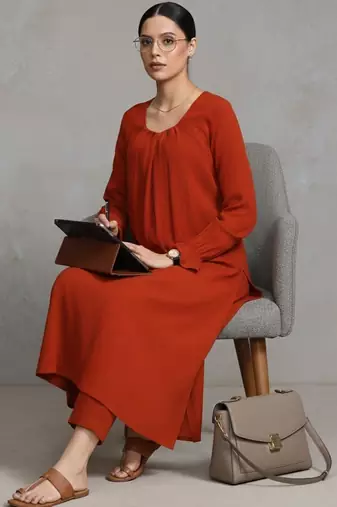 women regular workwear kurta with trousers