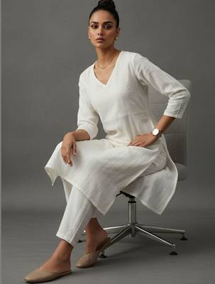 women regular workwear kurta with trousers 1