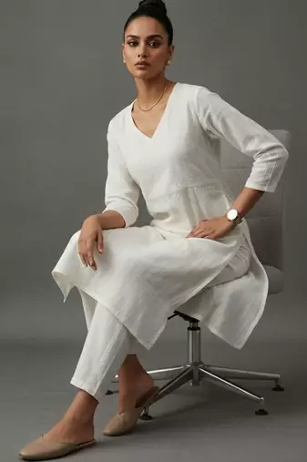 women regular workwear kurta with trousers