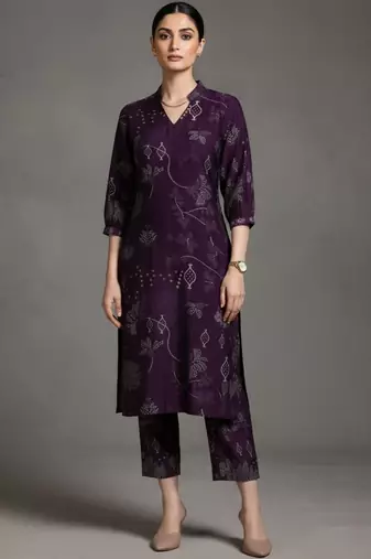 women ethnic motifs printed regular workwear kurta with trousers