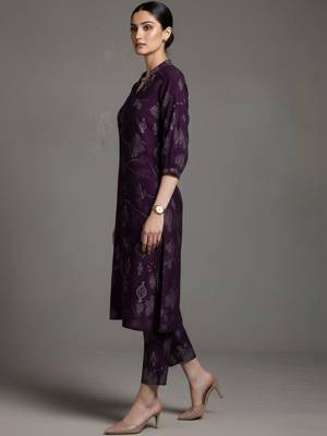 women ethnic motifs printed regular workwear kurta with trousers 2