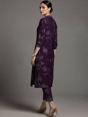 women ethnic motifs printed regular workwear kurta with trousers 3
