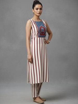 women striped regular sequinned workwear kurta with trousers 3