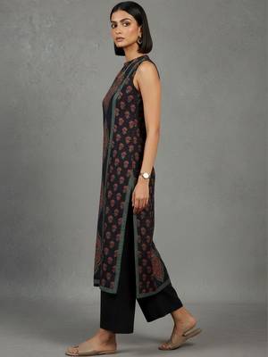 women ethnic motifs printed regular workwear kurta with trousers 6