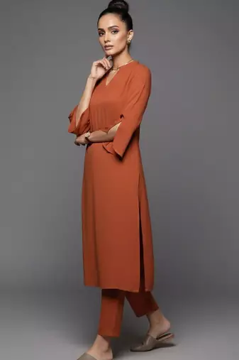 women regular silk crepe workwear kurta with trousers