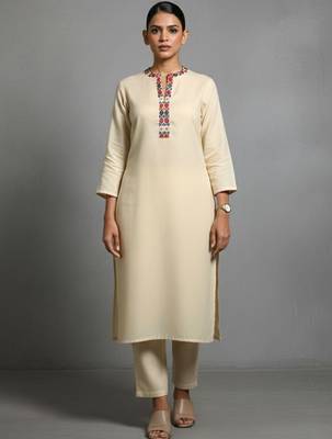 women embroidered regular thread work workwear kurta with trousers & with dupatta 7