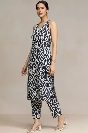 women printed regular cotton workwear kurta with trousers