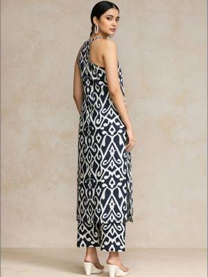 women printed regular cotton workwear kurta with trousers 4