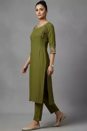 women ethnic motifs pleated thread work workwear kurta with trousers