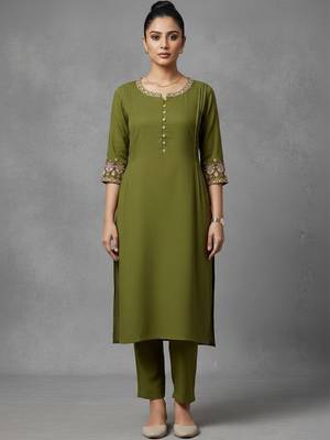 women ethnic motifs pleated thread work workwear kurta with trousers 3