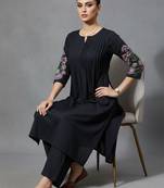 women floral embroidered panelled thread work workwear kurta with trousers