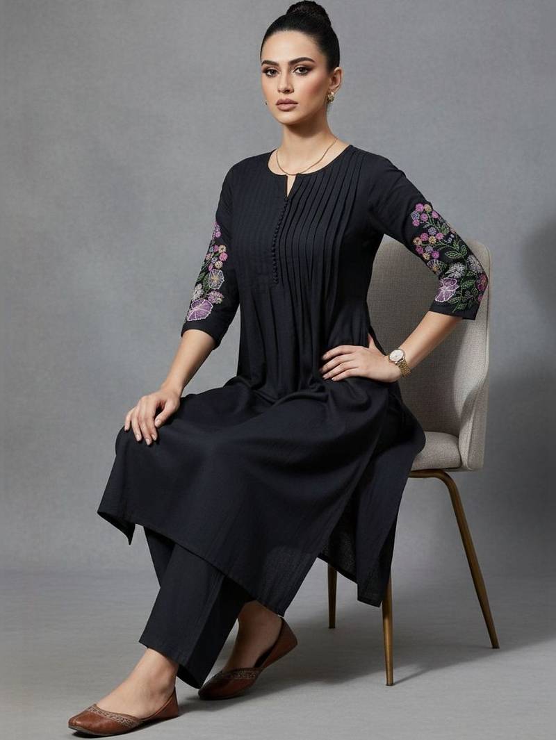 women floral embroidered panelled thread work workwear kurta with trousers