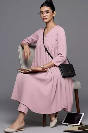 women panelled silk crepe workwear kurta with trousers