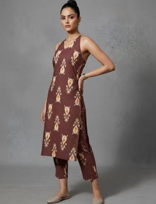 women ethnic motifs printed regular workwear kurta with trousers 2
