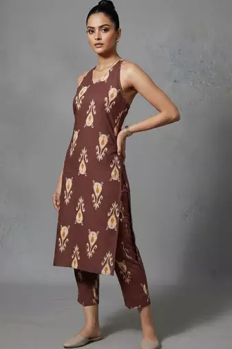 women ethnic motifs printed regular workwear kurta with trousers