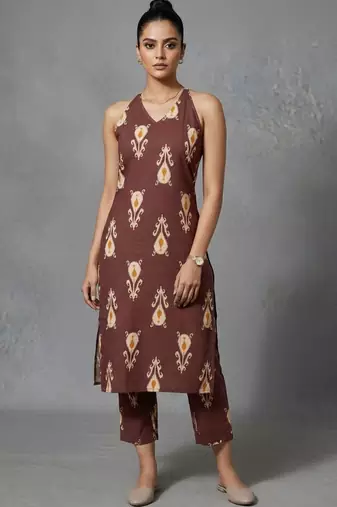 women ethnic motifs printed regular workwear kurta with trousers
