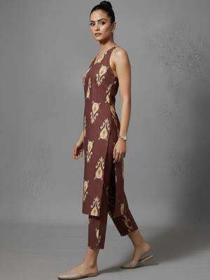 women ethnic motifs printed regular workwear kurta with trousers 6