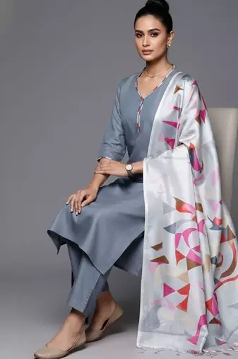 women regular thread work workwear kurta with trousers & with dupatta