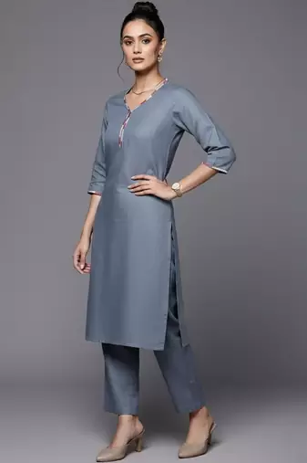 women regular thread work workwear kurta with trousers & with dupatta