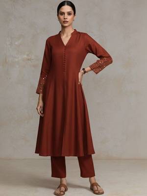 women regular sequinned workwear kurta with trousers 7