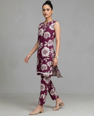 women floral printed regular cotton workwear kurta with trousers 4