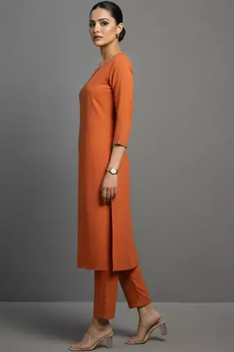 women ethnic motifs embroidered regular thread work workwear kurta with trousers