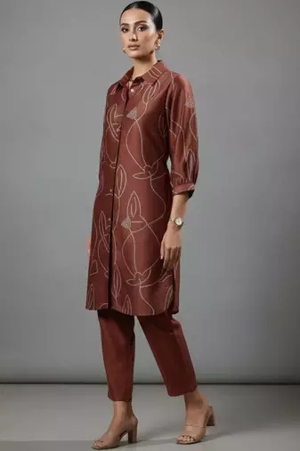 women printed regular chanderi silk workwear kurta with trousers