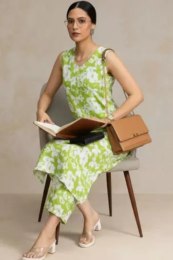 everyday workwear printed floral printed regular kurta with trousers