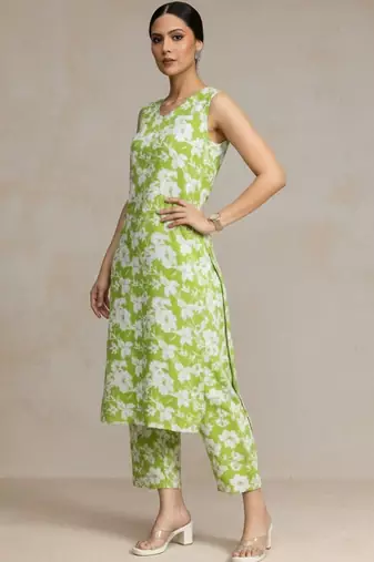 everyday workwear printed floral printed regular kurta with trousers