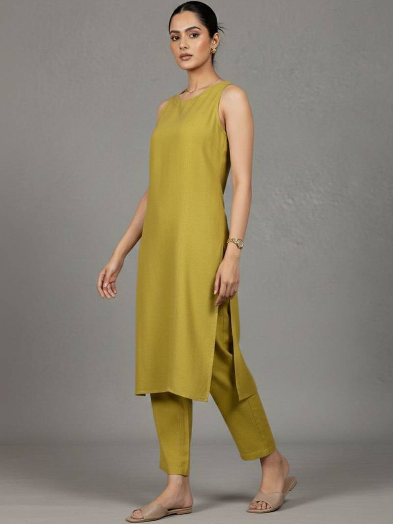 women regular workwear kurta with trousers