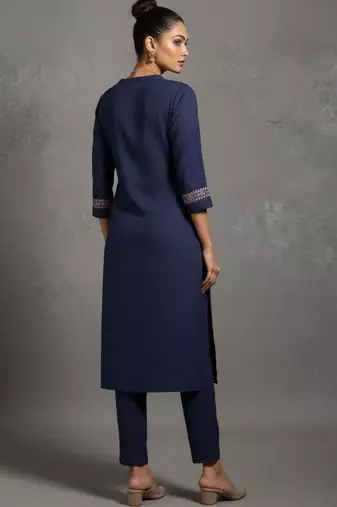 women embroidered thread work smart comfort kurta with trousers
