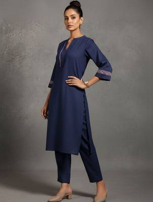 women embroidered thread work smart comfort kurta with trousers 5