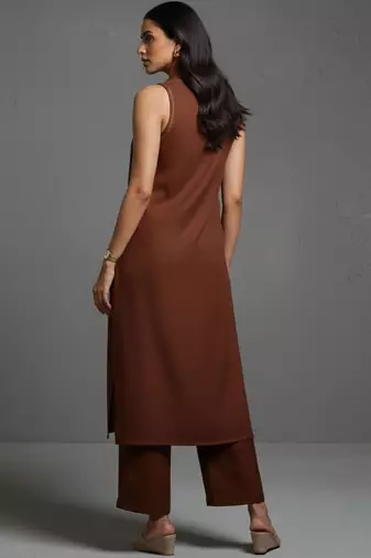 women sleek urban office kurta with trousers