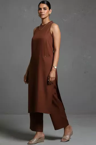 women sleek urban office kurta with trousers