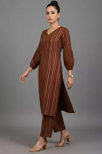 women striped urban sleek silk crepe kurta with trousers