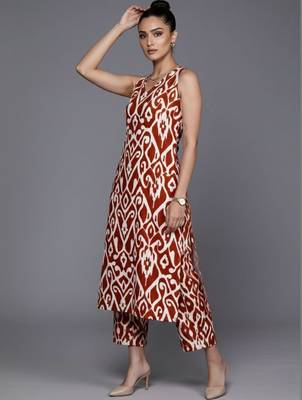 women ethnic motifs printed regular cotton workwear kurta with trousers 3
