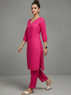 women regular thread work smart office kurta with trousers 3