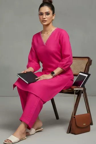 women regular thread work smart office kurta with trousers