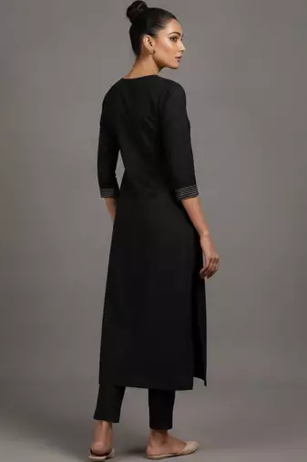 structured women ethnic motifs regular thread work kurta with trousers & with dupatta