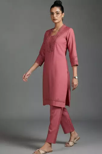 women regular thread work workwear kurta with trousers