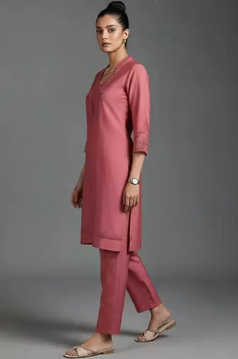 women regular thread work workwear kurta with trousers