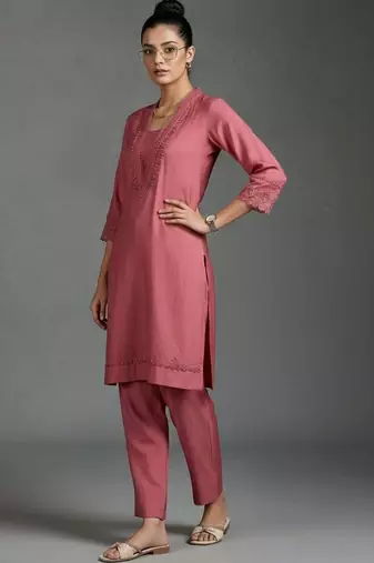 women regular thread work workwear kurta with trousers
