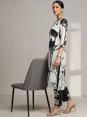 women floral printed regular cotton workwear kurta with trousers 3