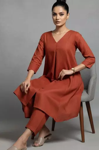 women regular workwear kurta with trousers