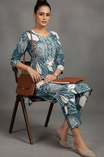 women ethnic motifs printed work thread work kurta with trousers