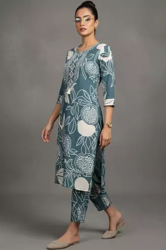 women ethnic motifs printed work thread work kurta with trousers