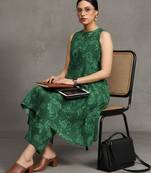 women ethnic motifs printed regular workwear kurta with trousers
