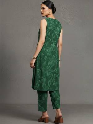 women ethnic motifs printed regular workwear kurta with trousers 2
