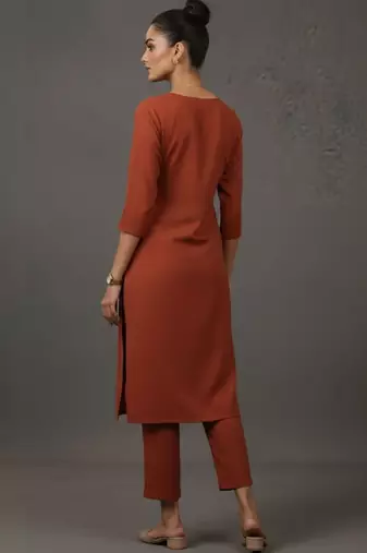 women ethnic motifs sleek kurta with trousers & dupatta