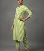 women printed smart kurta with trousers